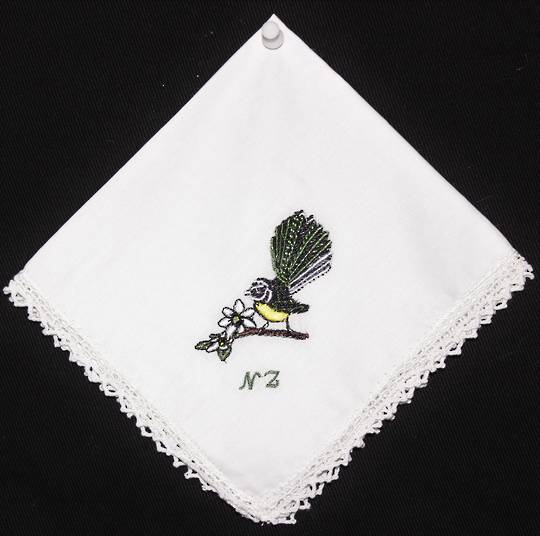 Embroidered lace edged handkerchiefs 'Fantail'. Style: EHC/FAN